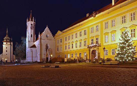 Noční zámecká