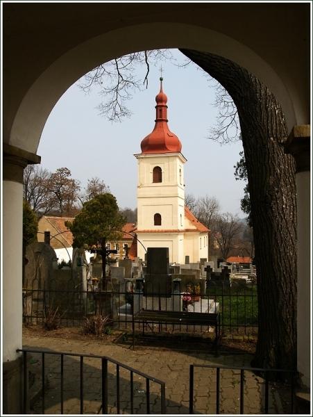 Kostel sv. Václava v Třebívlicích