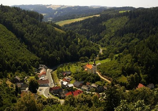 Pohled z hradu Svoja