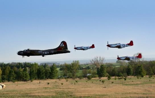B-17 a3x Mustang
