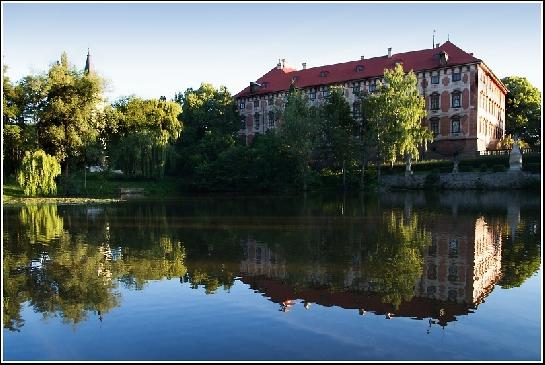 Pohled od zátoky