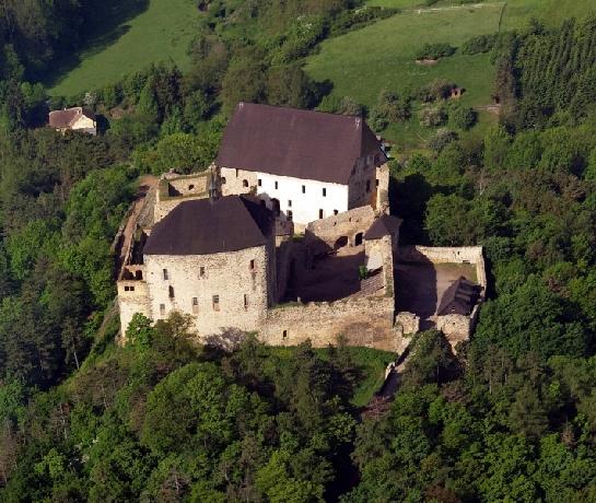hrad Točník - letecký snímek