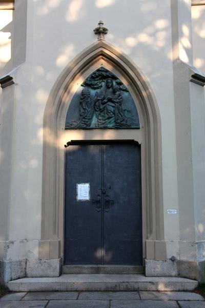 Krasonice - vchod do kaple na Humberku