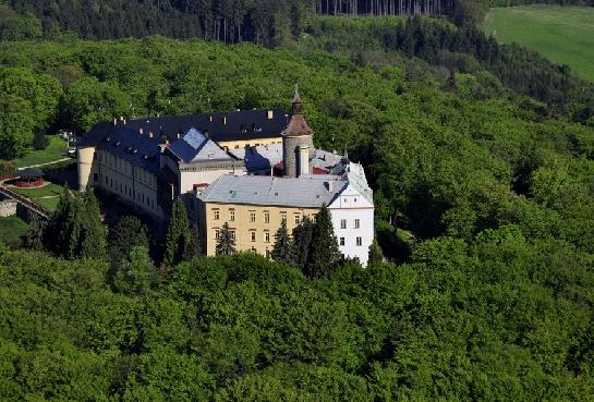 hrad Zbiroh - letecký snímek