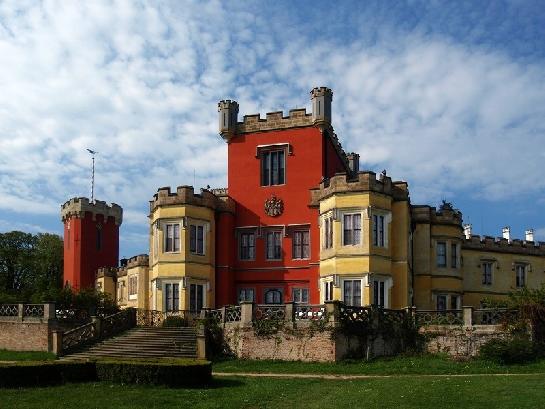 Státní zámek Hrádek u Nechanic