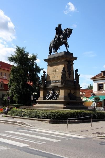 Poděbrady - socha Jiřího z Poděbrad