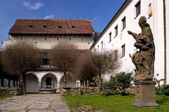 ..královský hrad..