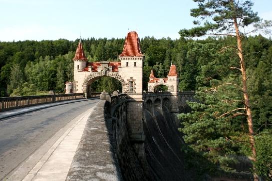 Les Králoství